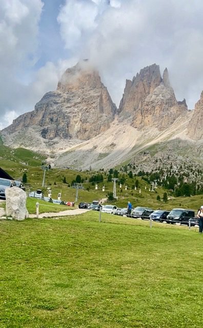Panorama sul Sassolungo dal Rifugio Friedrich August